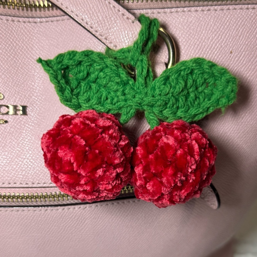 Red Cherry Crochet bag charm - Picture 2 of 3